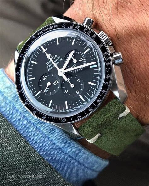 omega speedmaster strap guide